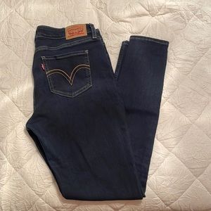 Women’s Levi’s Jeans
